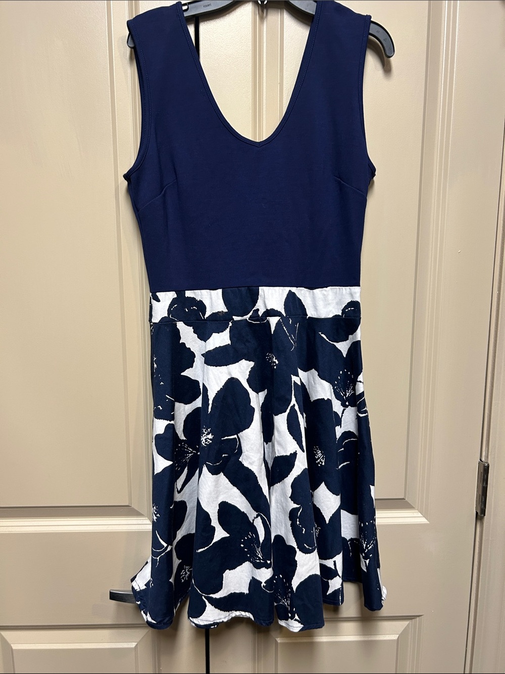 Miusol Navy V-Neck Sleeveless Dress